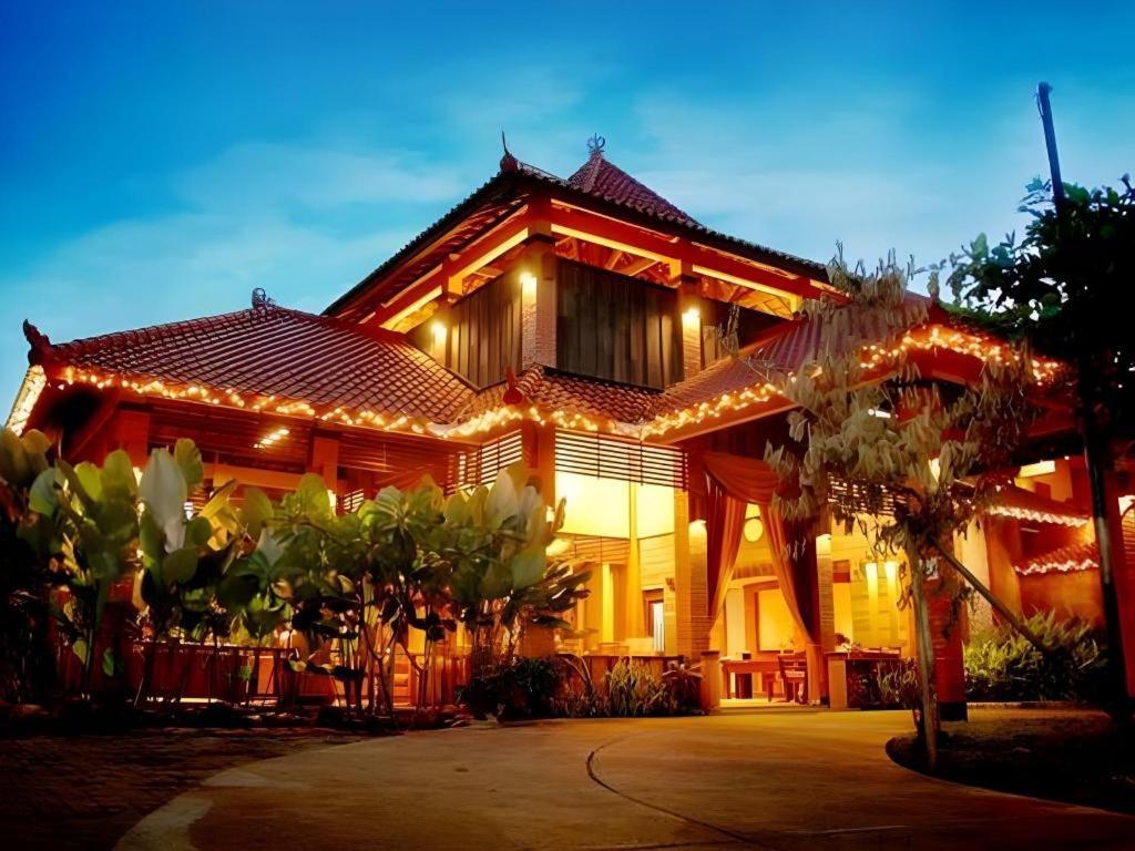 Nyiur Resort Hotel Pangandaran Esterno foto